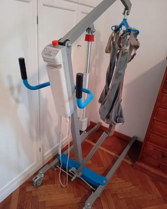 Sollevatore elettrico per persone disabili