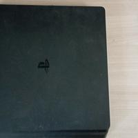 PlayStation 4 slim semi nuova