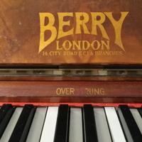 Pianoforte verticale Berry London