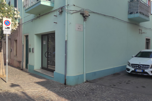 Locale commerciale centralissima posizione