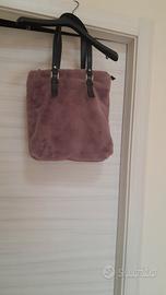 Borsa in morbida pelliccia sintetica 