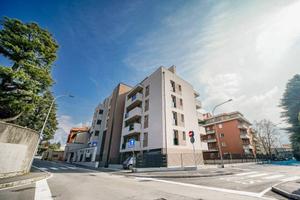 Appartamento di 166 m² con 4 locali e box auto a L