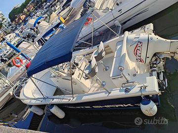 Kelt White Shark 205