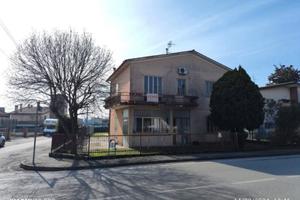 Casa Singola Pozzonovo giardino garage doppio