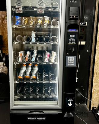 DISTRIBUTORE AUTOMATICO SNACK E BEVANDE