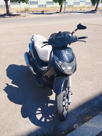 Beverly 125