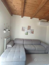 Divano letto estraibile con  chaise longue