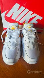 W nike air huarache 37.5