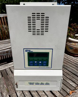 Regolatore di carica fotovoltaico usato