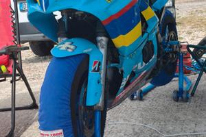 SV 650 pronto pista 