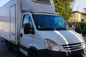 Iveco Daily 35c15 con piattaforma