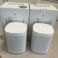 Coppia Sonos One con assistenti vocali
