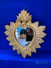 Specchio cuore sacro in legno cm. 26x30