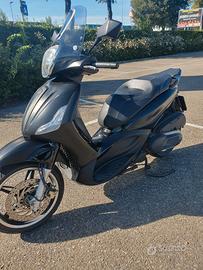  piaggioBeverly 350 police