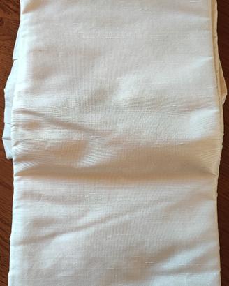 Taglio di seta thailandese bianca