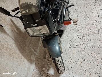 YAMAHA GENESIS FZ 750