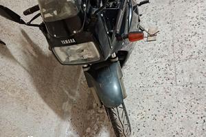 YAMAHA GENESIS FZ 750