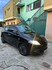 Lancia Ypsilon 1.2 GPL Ecochic 69 CV - 2013