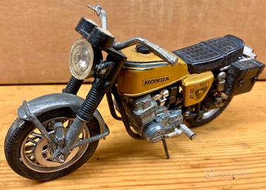 Modellino Honda 750 Four Politoys 1:18
