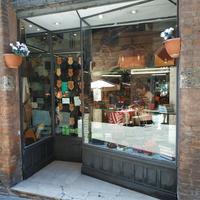 Cessione bottega storica di pelletteria - Siena
