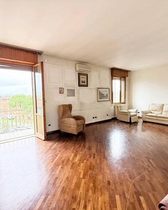 Appartamento di 137 m² con 4 locali e box auto a F