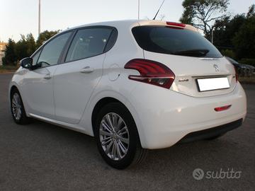 Peugeot 208 1.6 td restyling, bella