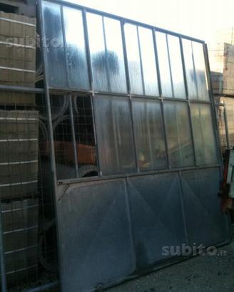 Porta scorrevole in ferro zincata con vetri