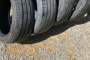 Gomme estive 195/50R 15 82W Champiro FE