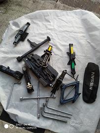 crick e chiavi per auto 