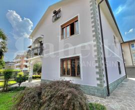 Villa bifamiliare Senago [Cod. rif 3161211VRG]