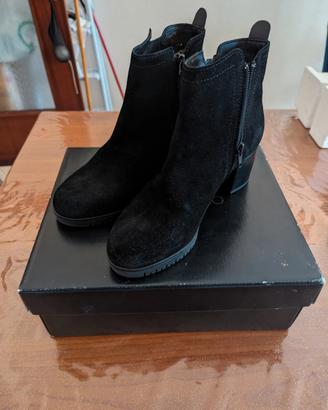 Stivaletti donna 37 Primo Piano 