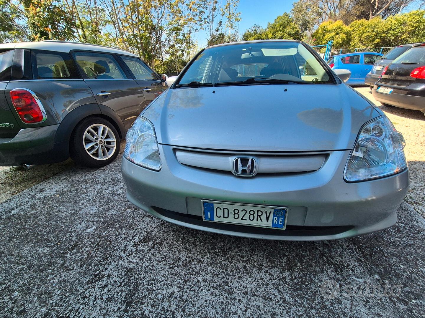 Honda Civic 2004 photo 2
