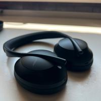 BOSE  NOISE CANCELLING 700