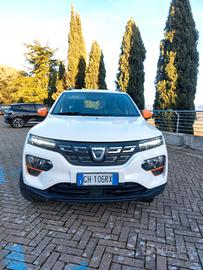Dacia Spring Comfort Plus Elettrica 2022 com nuova