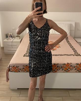Abito nero paillettes