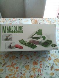 Mandolina affetta e spezzetta