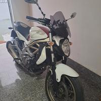Suzuki sfv gladius 650 2011