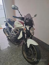 Suzuki sfv gladius 650 2011