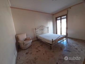 4 vani possibilità Garage pressi via Roccaromana