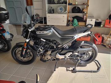 Husqvarna svartpilen 401