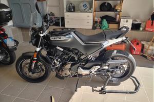 Husqvarna svartpilen 401