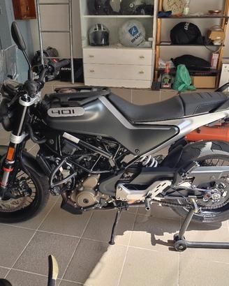 Husqvarna svartpilen 401