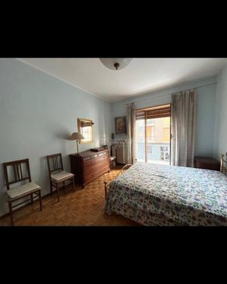 Camera da letto in arte povera