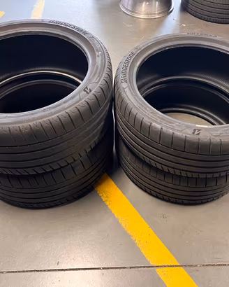 Gomme usate Maserati Grecale Bridgeston 255/40r21 