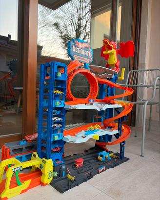 Pista hot wheels Ultimate garage