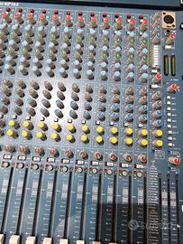 Mixer Hallen & Heath wizar 16.2
