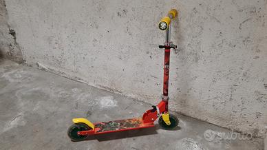 Monopattino per bambini dei Gormiti