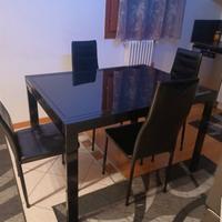 Tavolo  vetro  allungabile 