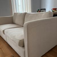 Divano lineare in buono stato d’uso