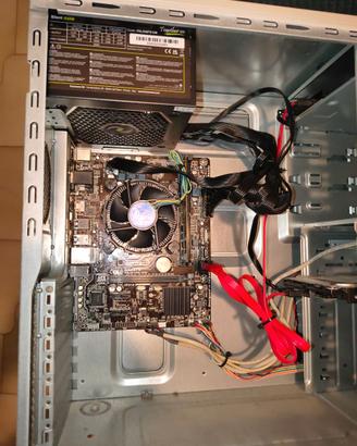 PC DESKTOP SENZA HARD DISK